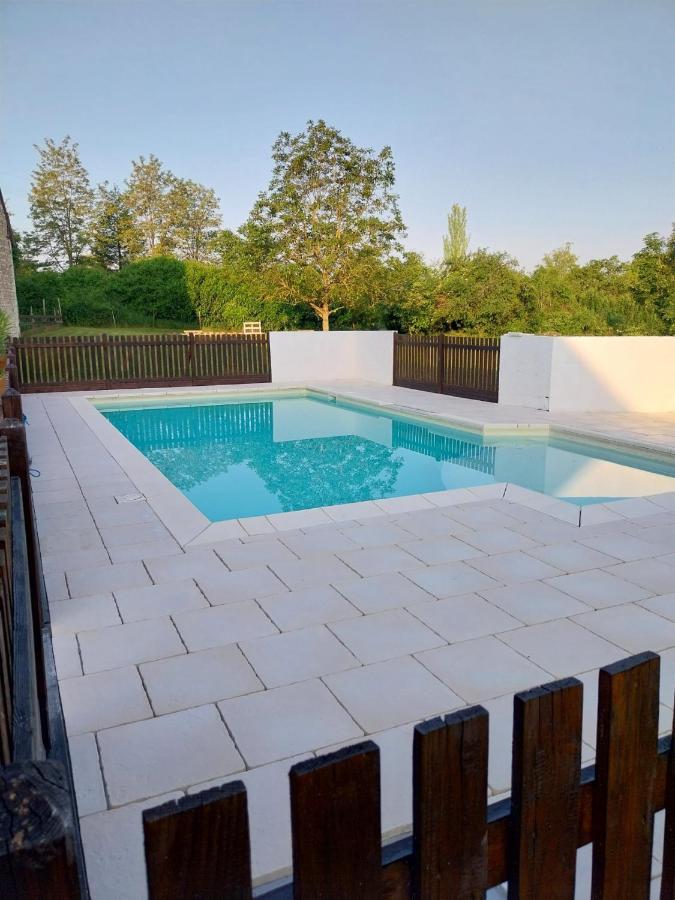 Le Domaine De Bella Bed & Breakfast Dange-Saint-Romain Ngoại thất bức ảnh