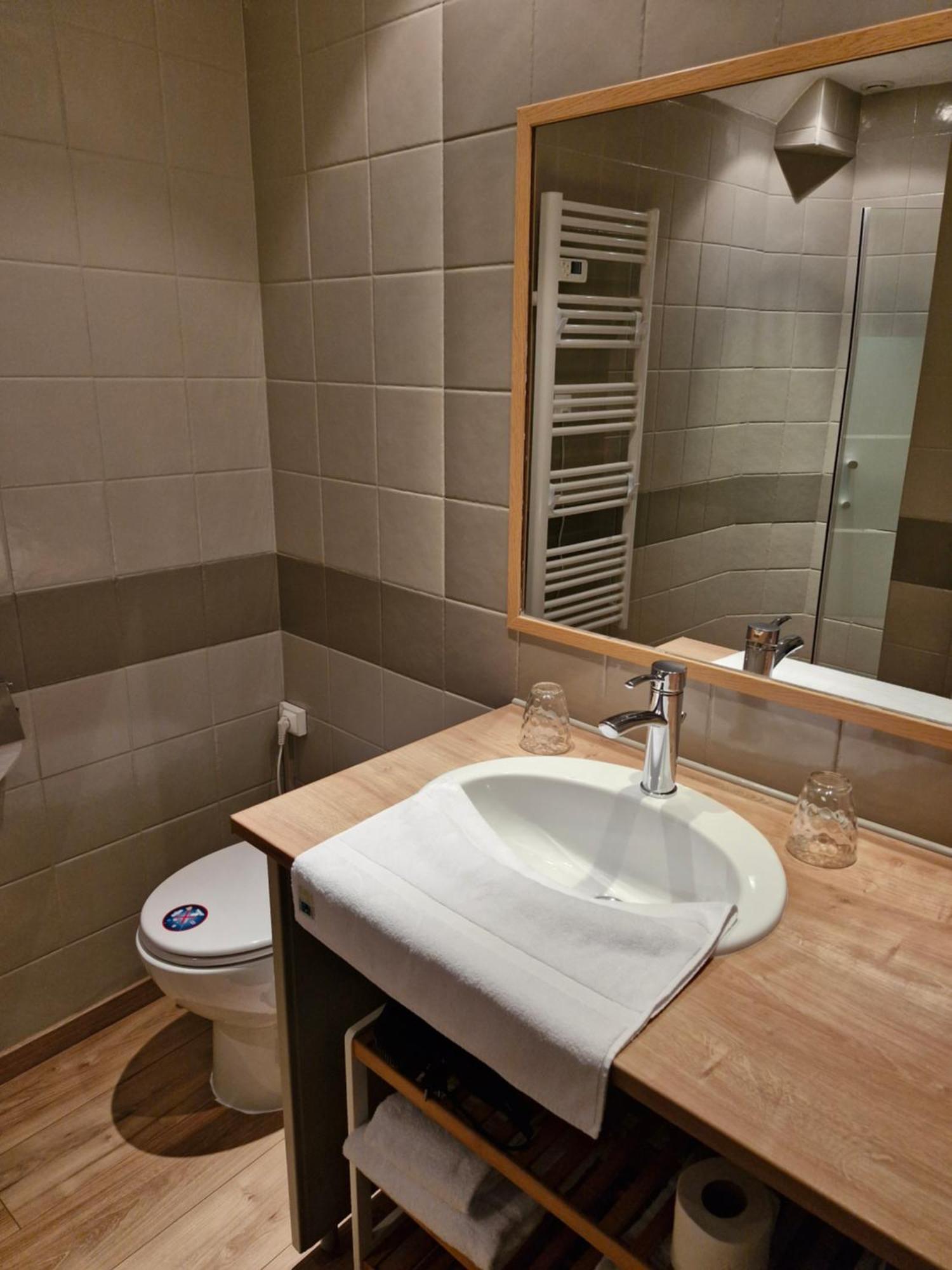 Le Domaine De Bella Bed & Breakfast Dange-Saint-Romain Ngoại thất bức ảnh