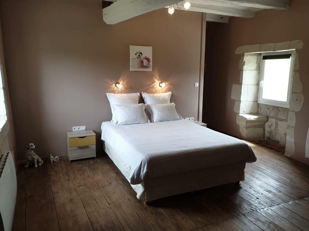 Le Domaine De Bella Bed & Breakfast Dange-Saint-Romain Ngoại thất bức ảnh
