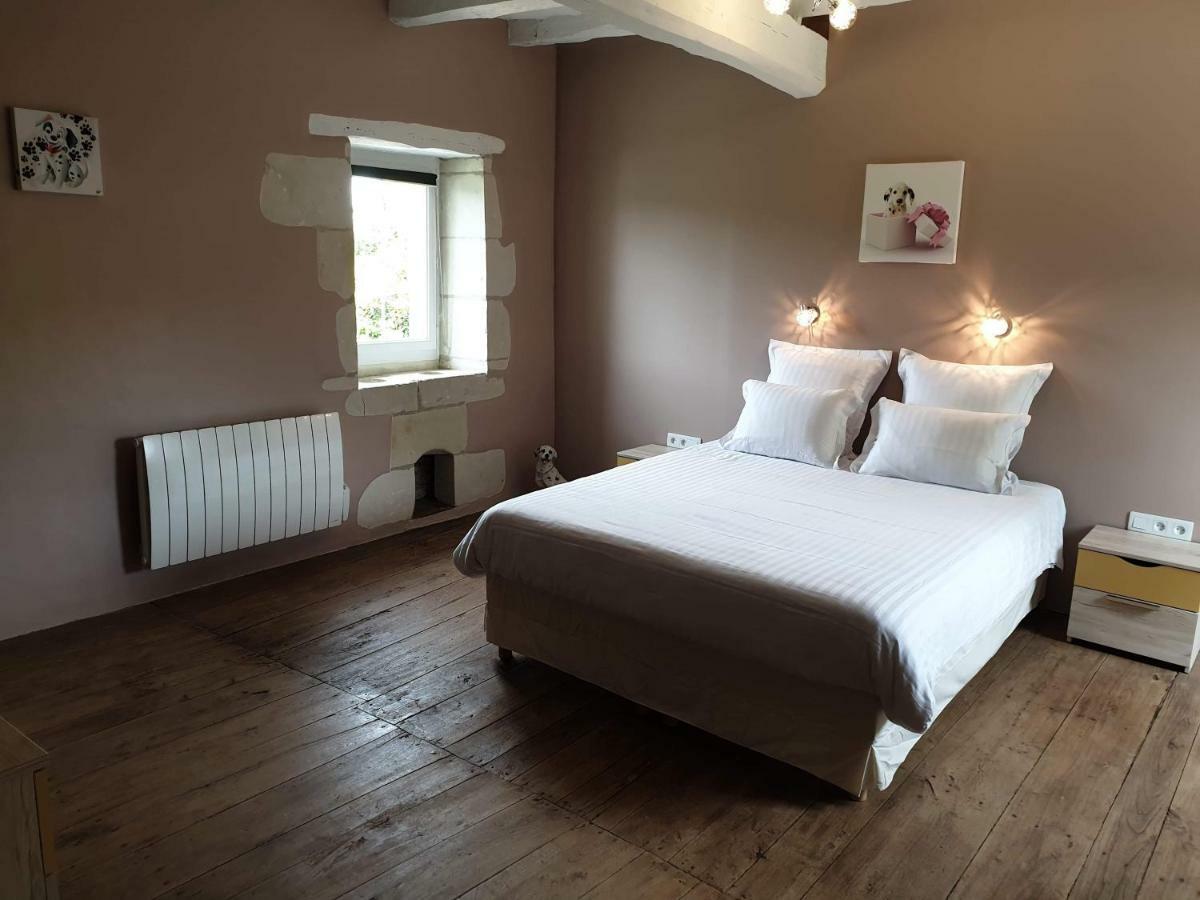 Le Domaine De Bella Bed & Breakfast Dange-Saint-Romain Ngoại thất bức ảnh