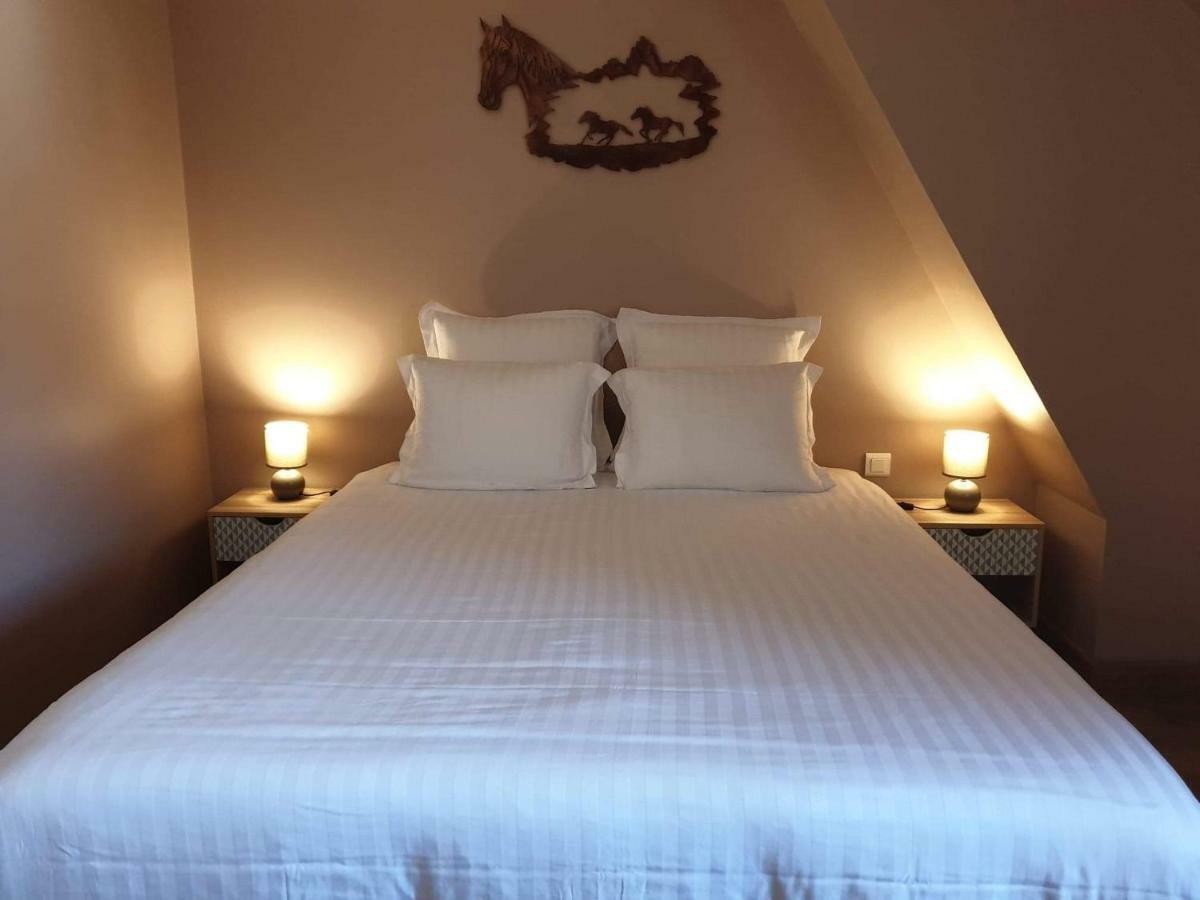 Le Domaine De Bella Bed & Breakfast Dange-Saint-Romain Ngoại thất bức ảnh