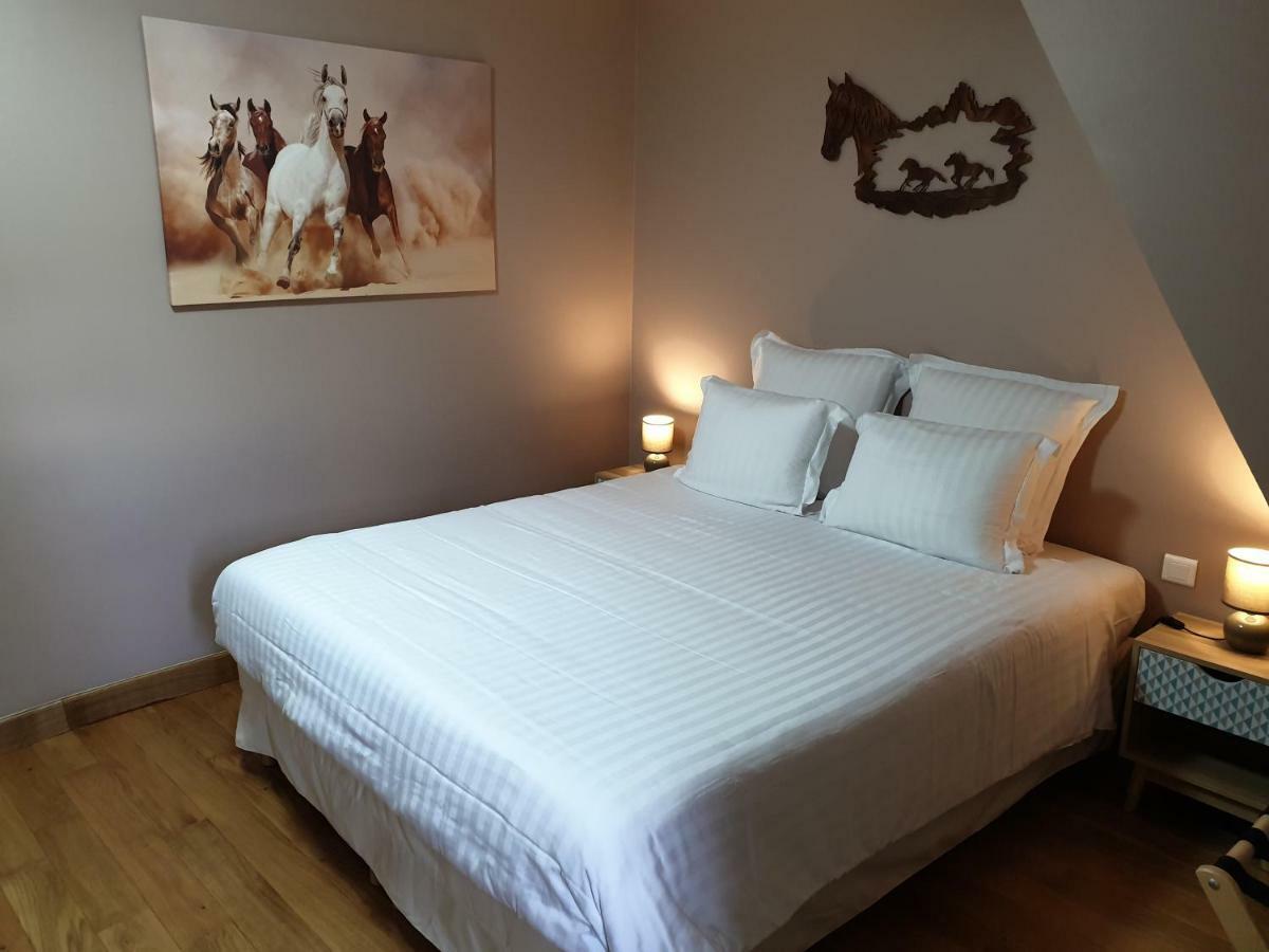 Le Domaine De Bella Bed & Breakfast Dange-Saint-Romain Ngoại thất bức ảnh