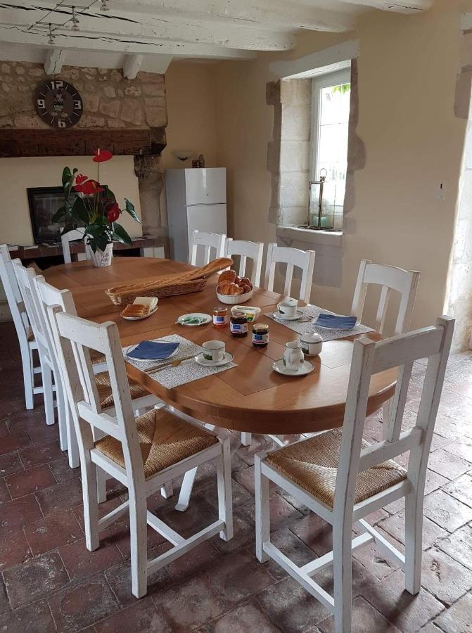 Le Domaine De Bella Bed & Breakfast Dange-Saint-Romain Ngoại thất bức ảnh